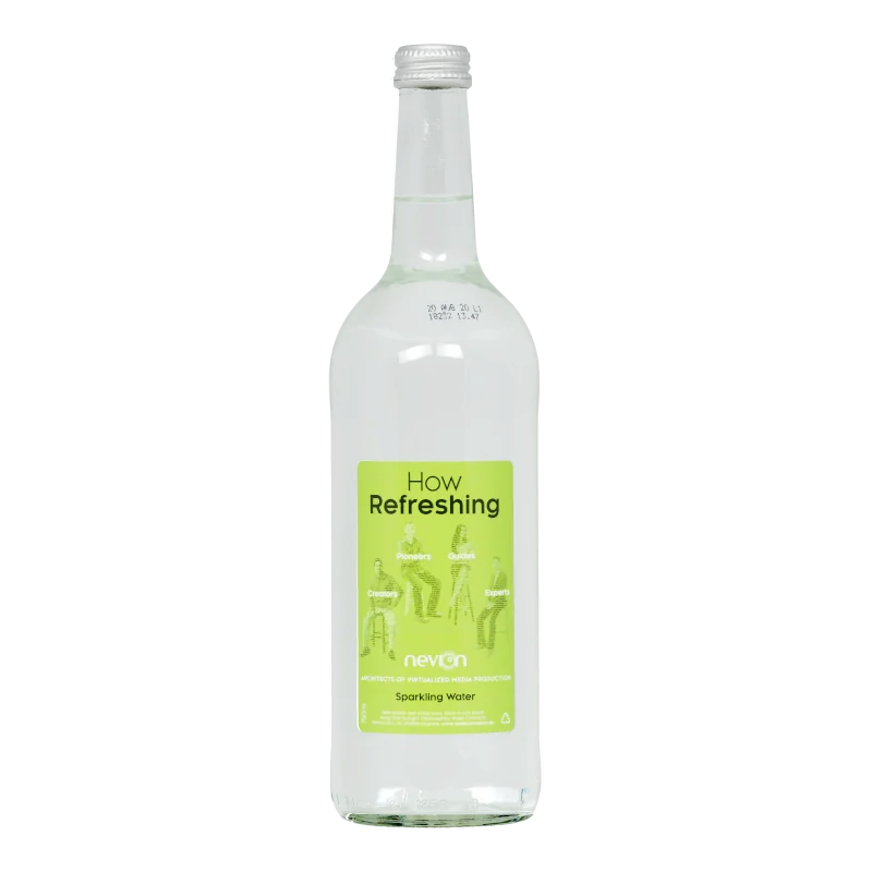 Water Concepts – Glaswasserflasche mit Logo und Etikett