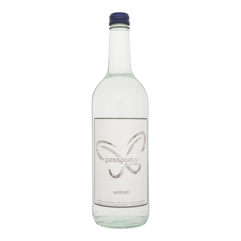 Water Concepts – Glaswasserflasche mit Logo und Etikett